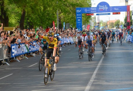 Végletekig kiélezett hajrával ért véget a Tour de Hongrie székesfehérvári befutója
